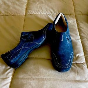 A rich blue suede shoe. Super fashionably